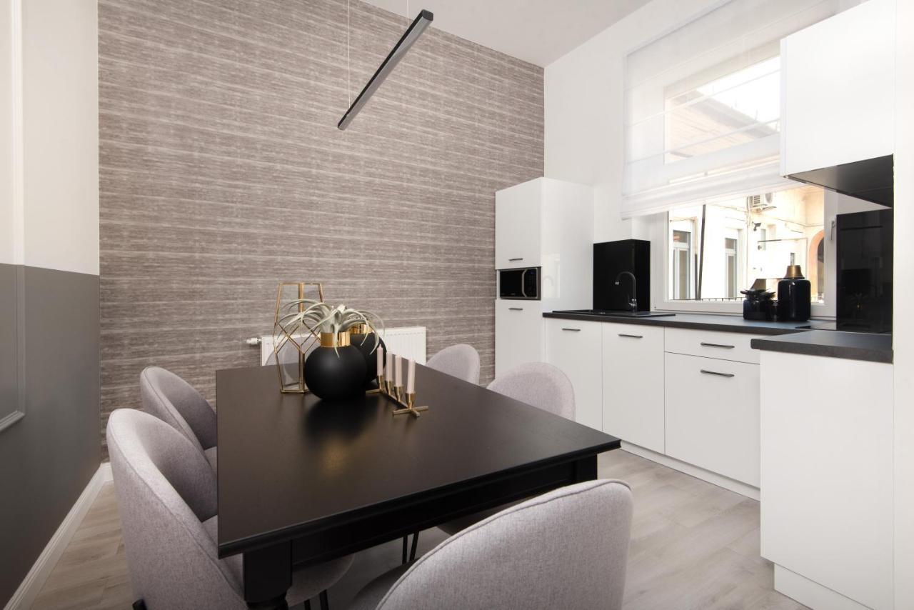 Hollo 3 Bedroom Downtown Apartment بودابست المظهر الخارجي الصورة