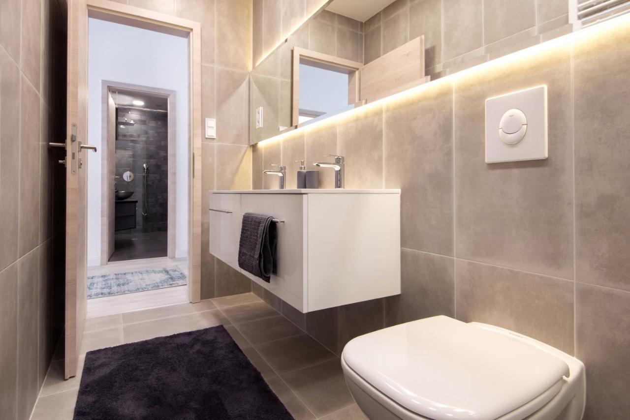 Hollo 3 Bedroom Downtown Apartment بودابست المظهر الخارجي الصورة