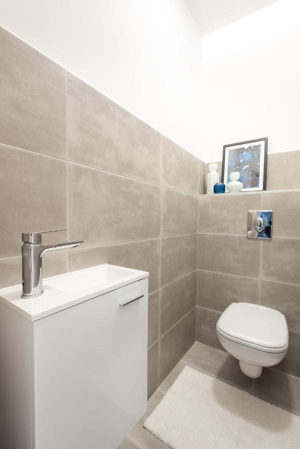 Hollo 3 Bedroom Downtown Apartment بودابست المظهر الخارجي الصورة
